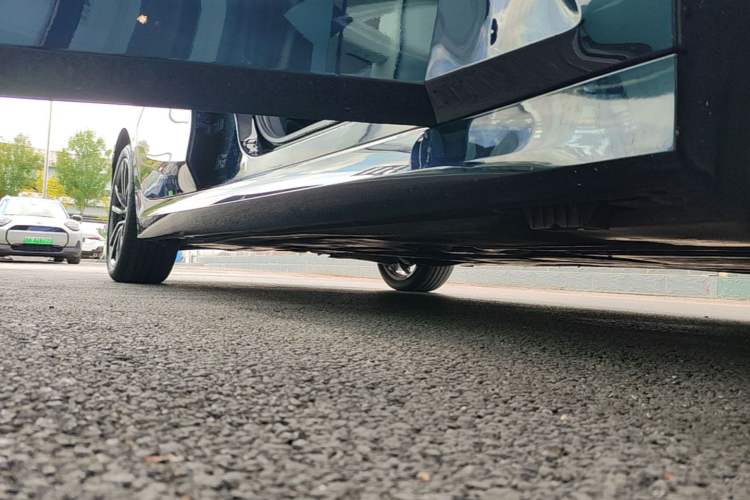 Used BMW 3 Series 2021 320Li M Sport Package Right Side Sill