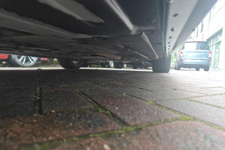 Used BMW 3 Series 2021 330Li xDrive M Sport Night Edition Right Side Sill