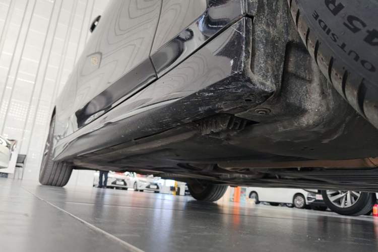 Used BMW 3 Series 2021 Facelifted 320Li M Sport Package Right Side Sill
