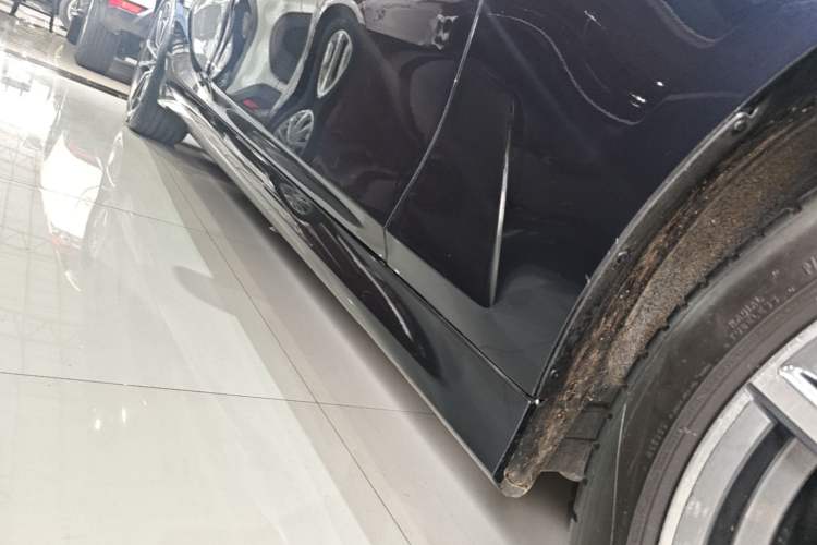 Used BMW 3 Series 2021 Restyled 325Li M Sport Package Right Side Sill