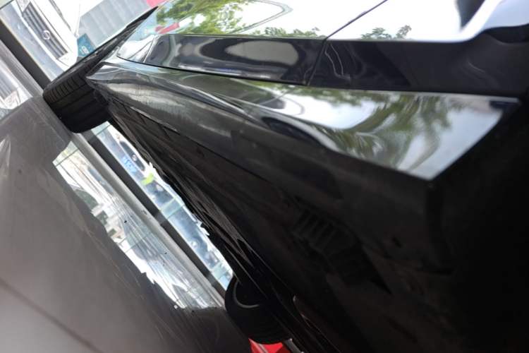 Used BMW 3 Series 2021 325Li M Sport Shadowline Package Right Side Sill