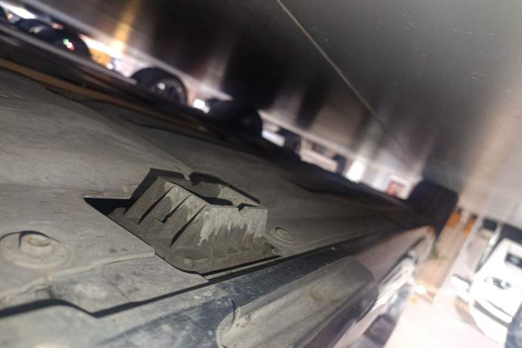 Used BMW 3 Series 2021 Second Facelift 325Li M Sport Night Edition Package Right Side Sill