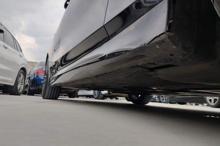 Used BMW 3 Series 2021 Restyled 325Li M Sport Package Right Side Sill