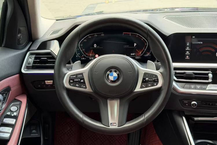 Used BMW 3 Series 2021 Second Facelift 330Li xDrive M Sport Night Edition Package Steering Wheel