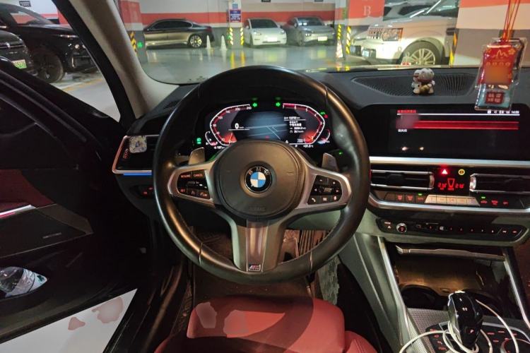 Used BMW 3 Series 2021 325i M Sport Night Edition package Steering Wheel