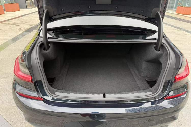 Used BMW 3 Series 2021 Restyled 325Li M Sport Package Trunk