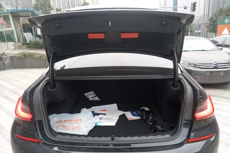 Used BMW 3 Series 2021 Second Facelift 325Li M Sport Package Trunk