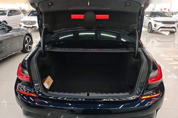 Used BMW 3 Series 2021 325Li M Sport Package Trunk