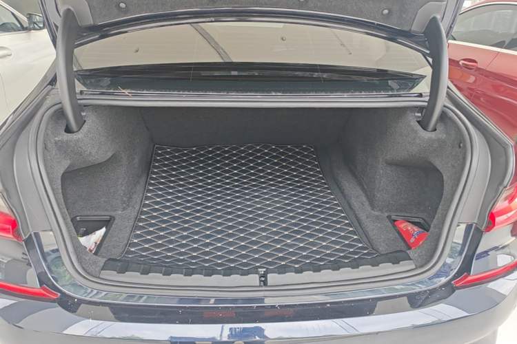 Used BMW 3 Series 2021 Facelifted 325Li M Sport Night Edition Package Trunk