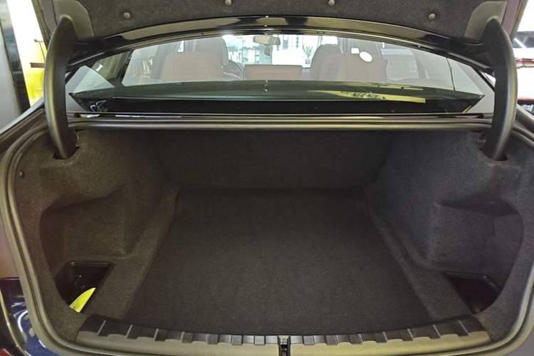 Used BMW 3 Series 2021 Facelifted 320Li M Sport Package Trunk