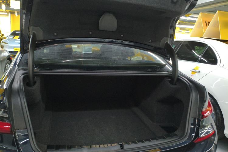 Used BMW 3 Series 2021 Second Facelift 320Li M Sport Package Trunk