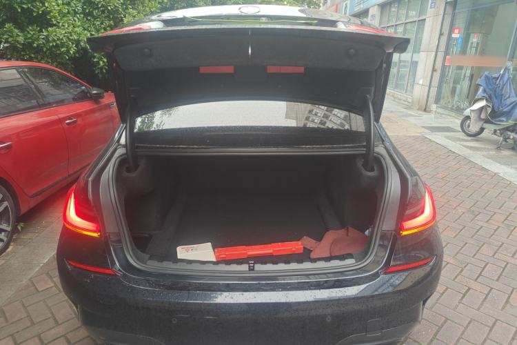 Used BMW 3 Series 2021 330Li xDrive M Sport Night Edition Trunk