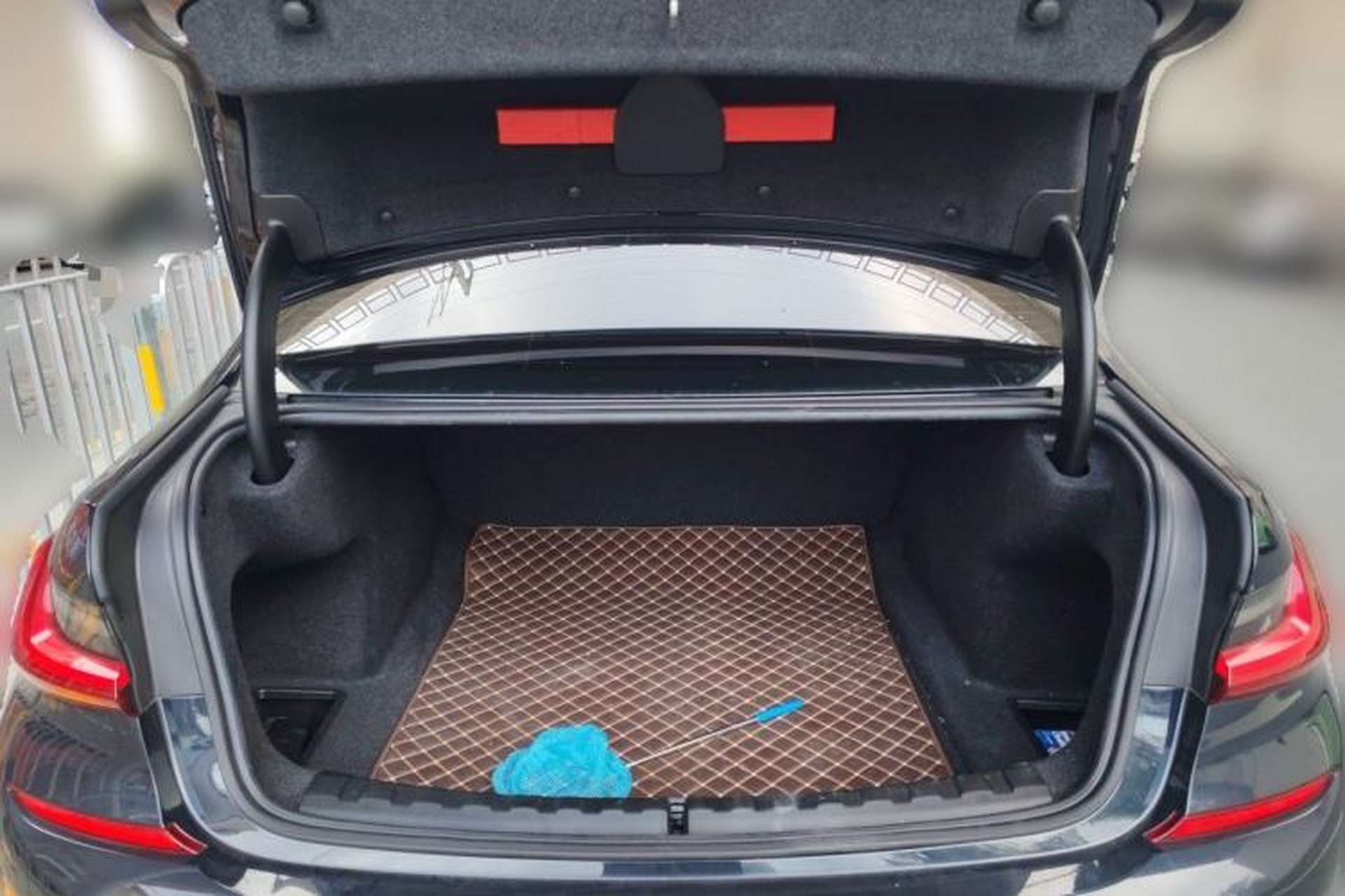 Used BMW 3 Series 2021 Second Facelift 325Li M Sport Package Trunk