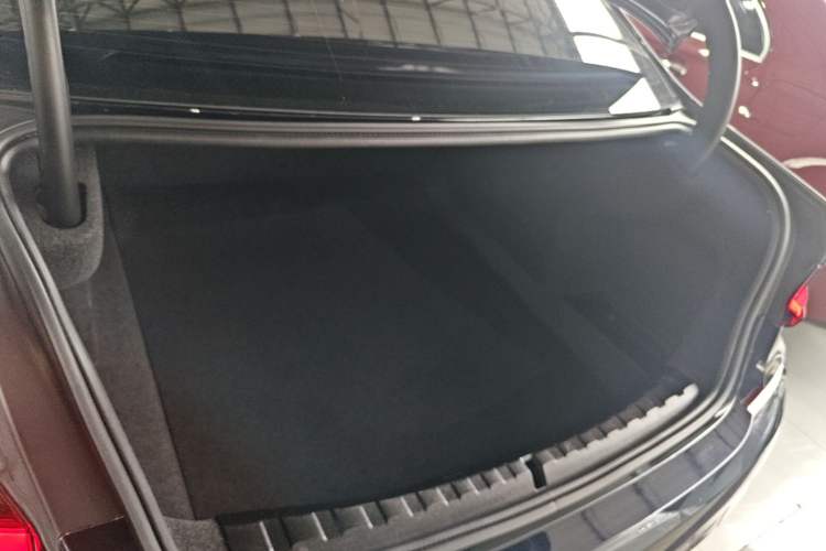 Used BMW 3 Series 2021 Restyled 325Li M Sport Package Trunk