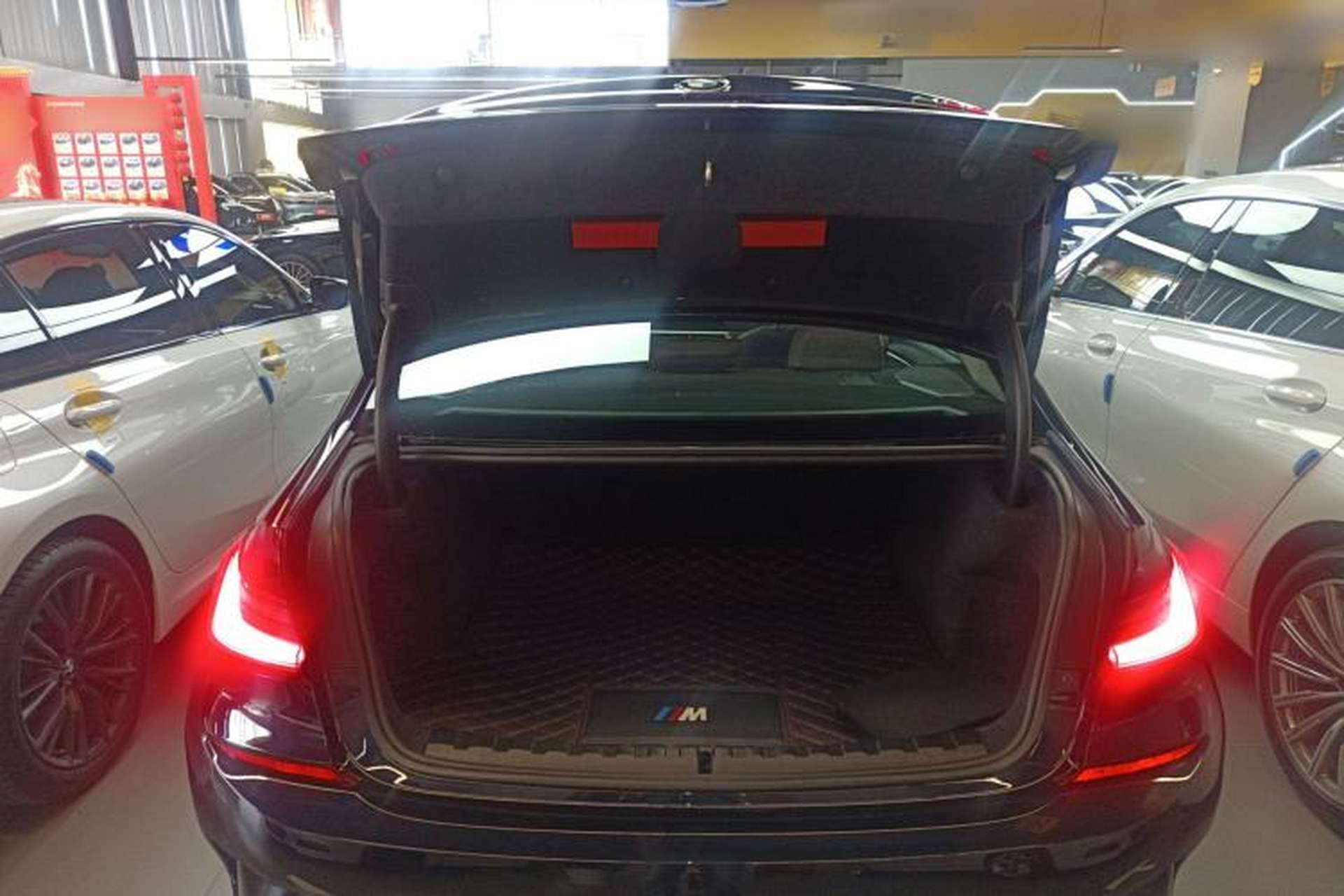 Used BMW 3 Series 2021 Second Facelift 325Li M Sport Night Edition Package Trunk