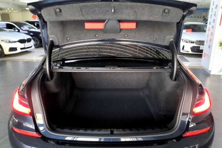 Used BMW 3 Series 2021 Second Facelift 325Li M Sport Package Trunk
