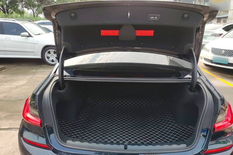Used BMW 3 Series 2021 325Li M Sport Package Trunk