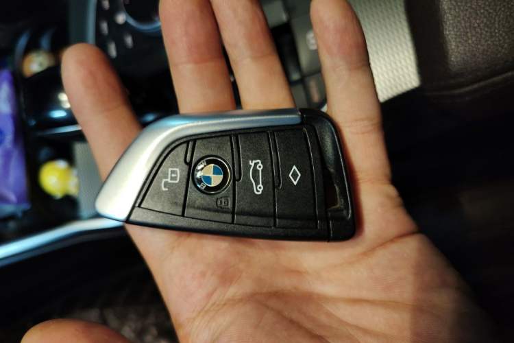Used BMW 3 Series 2021 Second Facelift 325i M Sport Night Edition Package Vehicle Key