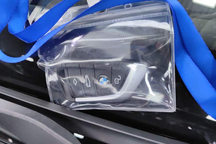 Used BMW 3 Series 2021 Second Facelift 330Li xDrive M Sport Night Edition Package Vehicle Key