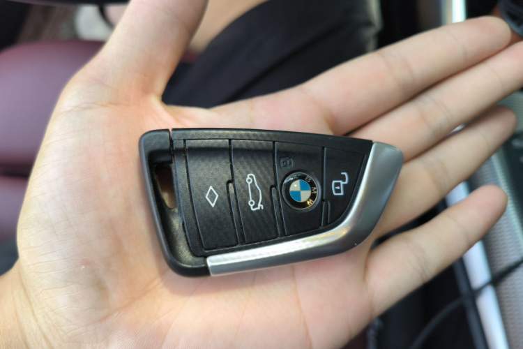 Used BMW 3 Series 2021 325Li M Sport Shadowline Package Vehicle Key