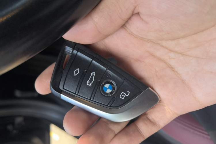 Used BMW 3 Series 2021 Second Facelift 325Li M Sport Package Vehicle Key
