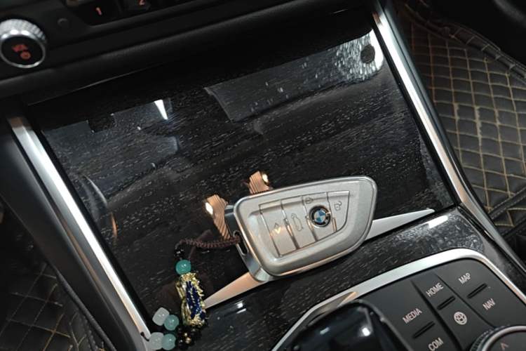 Used BMW 3 Series 2021 Restyled 325Li M Sport Package Vehicle Key