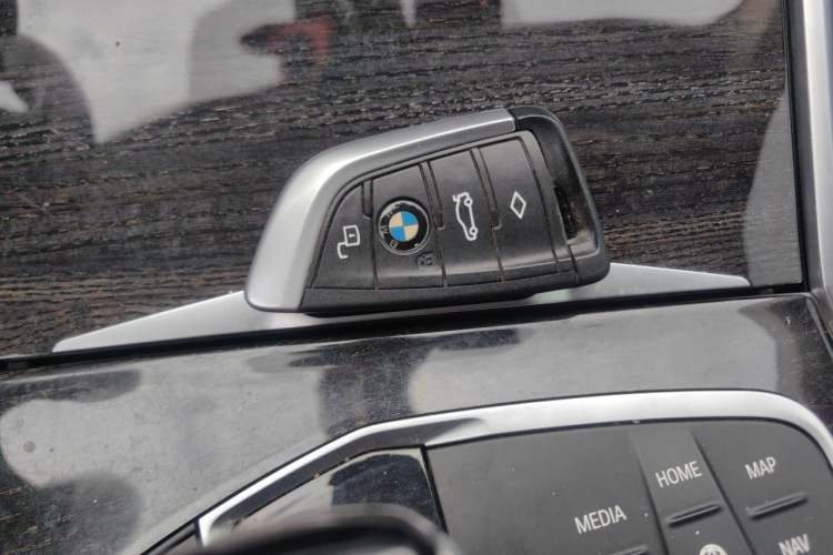 Used BMW 3 Series 2021 Restyled 325Li M Sport Package Vehicle Key