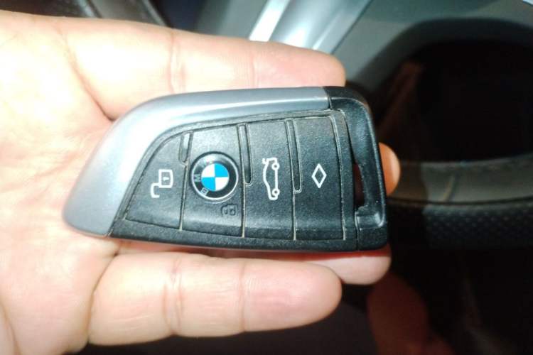 Used BMW 3 Series 2021 325Li M Sport Shadowline Package Vehicle Key