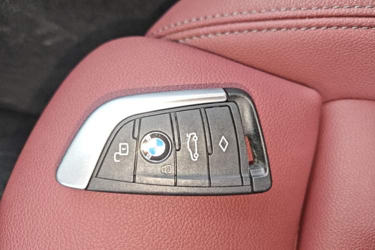 Used BMW 3 Series 2021 325i M Sport Night Edition package Vehicle Key