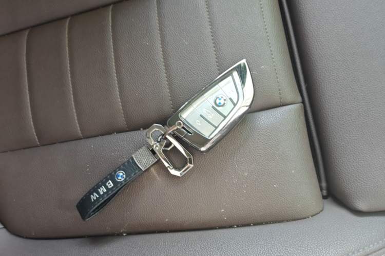 Used BMW 3 Series 2021 Restyled 325Li M Sport Package Vehicle Key