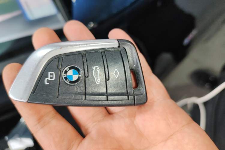 Used BMW 3 Series 2021 Second Facelift 325i M Sport Package Vehicle Key