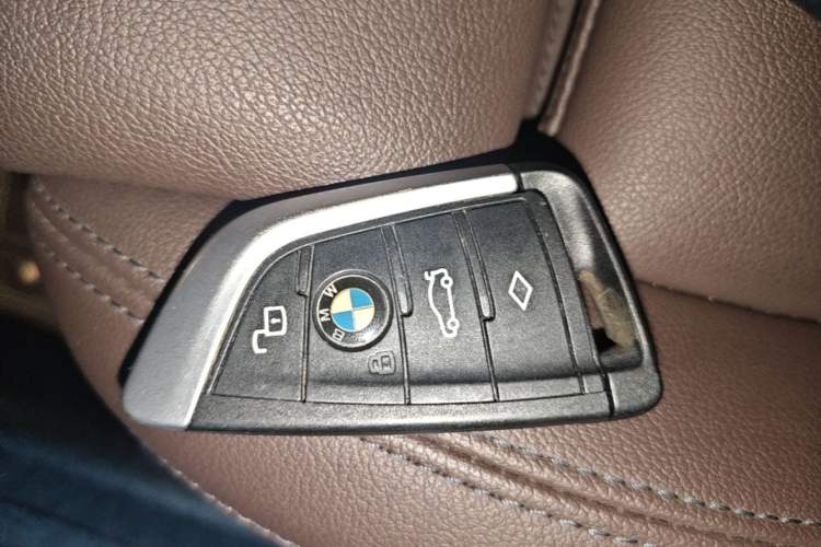Used BMW 3 Series 2021 Restyled 325Li M Sport Package Vehicle Key