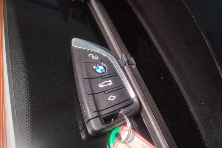 Used BMW 3 Series 2021 Restyled 325Li M Sport Package Vehicle Key