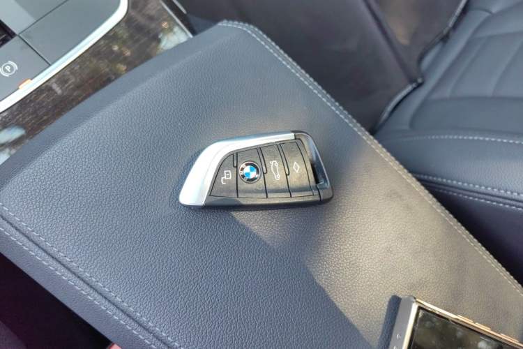 Used BMW 3 Series 2021 Second Facelift 325Li M Sport Package Vehicle Key
