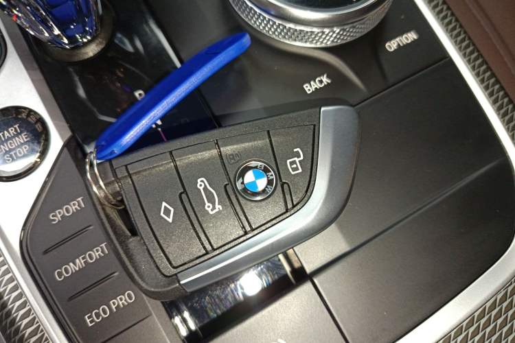 Used BMW 3 Series 2021 Second Facelift 325Li M Sport Night Edition Package Vehicle Key