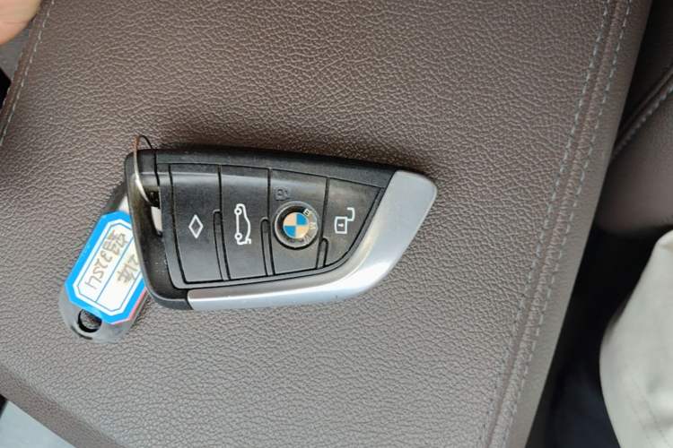 Used BMW 3 Series 2021 Restyled 325Li M Sport Package Vehicle Key