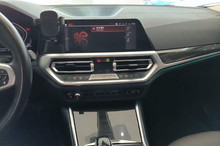 Used BMW 3 Series 2021 Second Facelift 325Li M Sport Package Audio And AC Panel