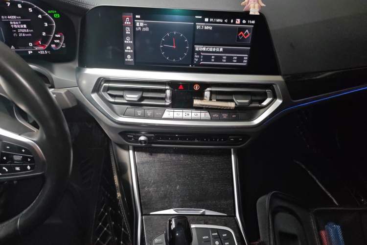 Used BMW 3 Series 2021 Second Facelift 325Li M Sport Package Audio And AC Panel
