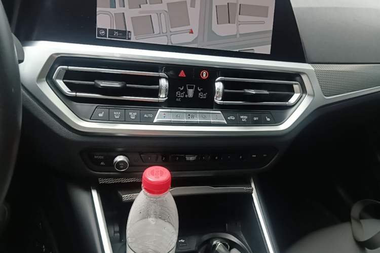 Used BMW 3 Series 2021 Second Facelift 325i M Sport Night Edition Package Audio And AC Panel