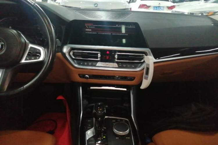 Used BMW 3 Series 2021 Facelifted 320Li M Sport Package Audio And AC Panel