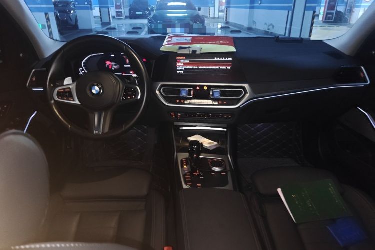 Used BMW 3 Series 2021 325i M Sport Night Edition package Center Console