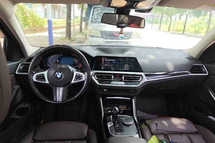 Used BMW 3 Series 2021 Facelifted 320Li M Sport Package Center Console