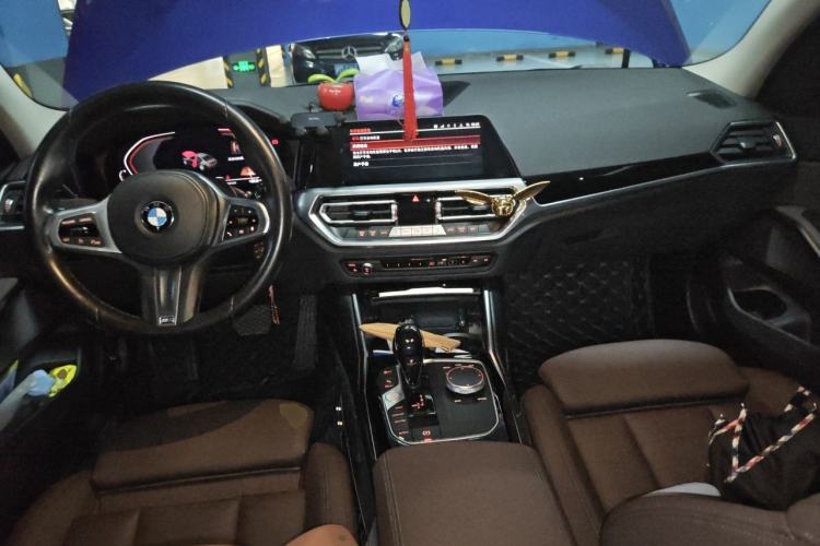 Used BMW 3 Series 2021 Facelifted 320Li M Sport Package Center Console
