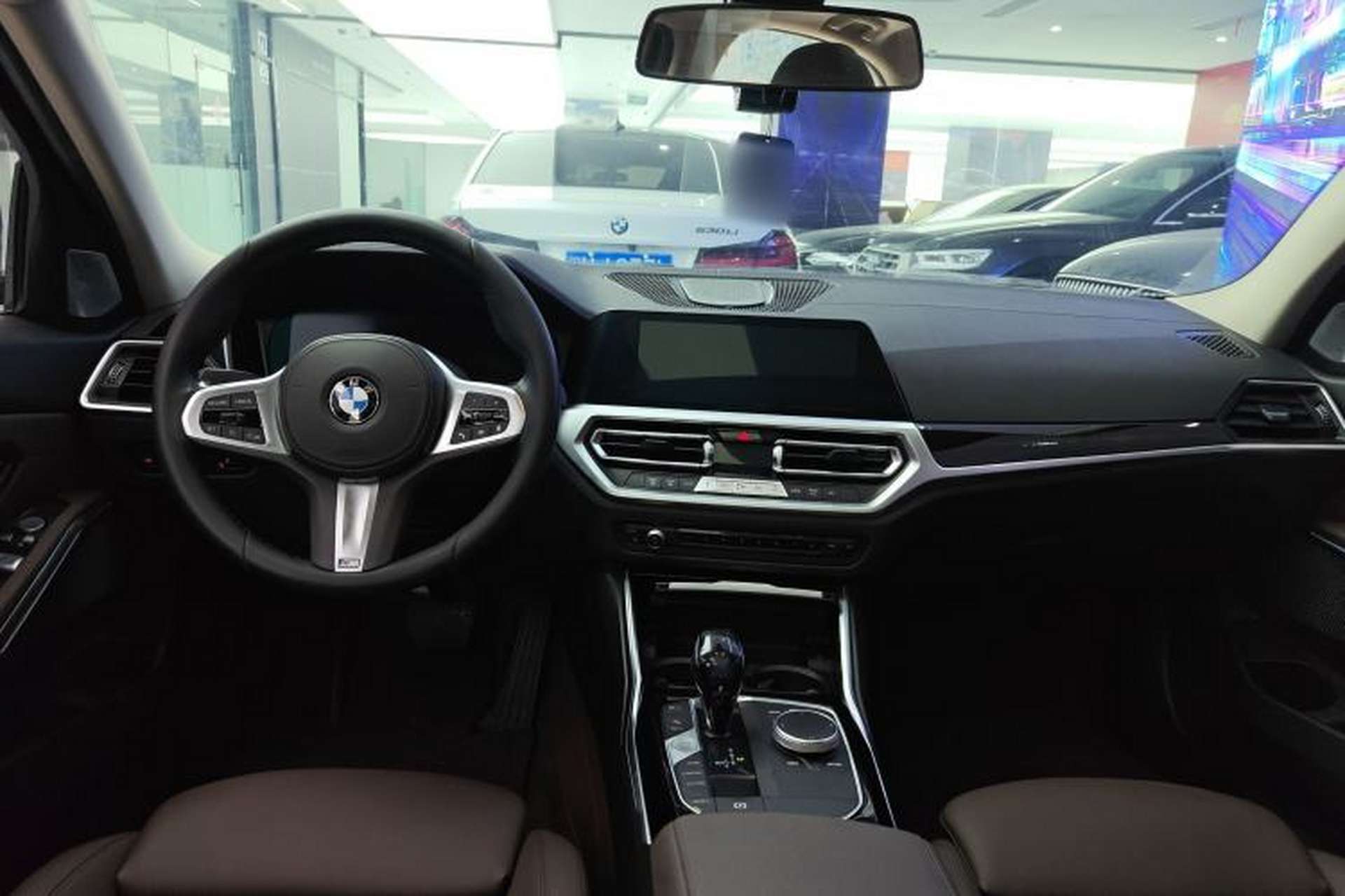 Used BMW 3 Series 2021 320Li M Sport Package Center Console