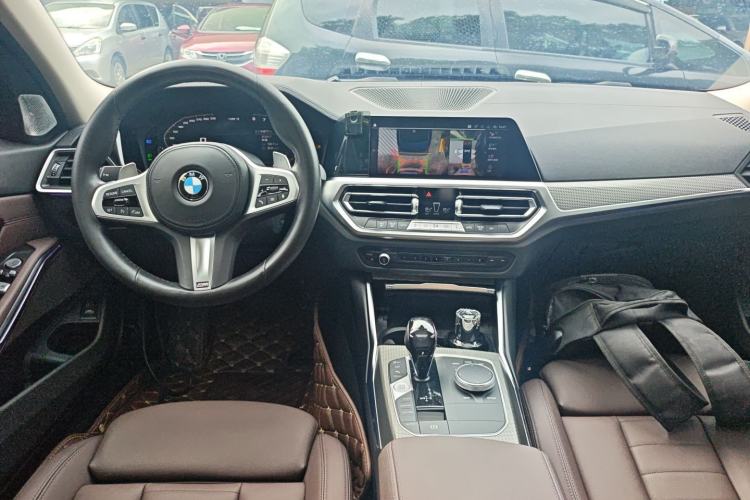 Used BMW 3 Series 2021 Facelifted 325Li M Sport Night Edition Package Center Console