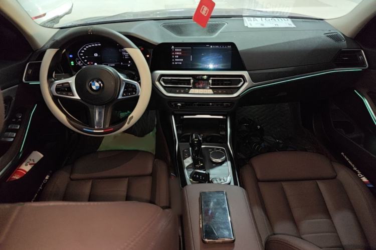 Used BMW 3 Series 2021 325i M Sport Package Center Console