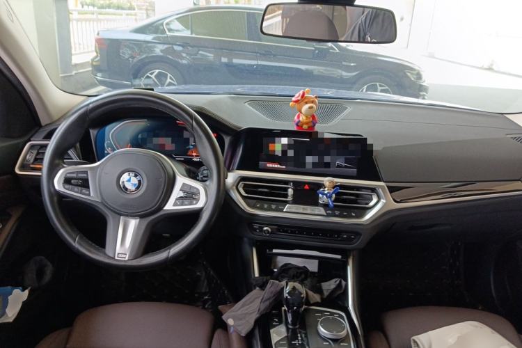 Used BMW 3 Series 2021 Second Facelift 320Li M Sport Package Center Console
