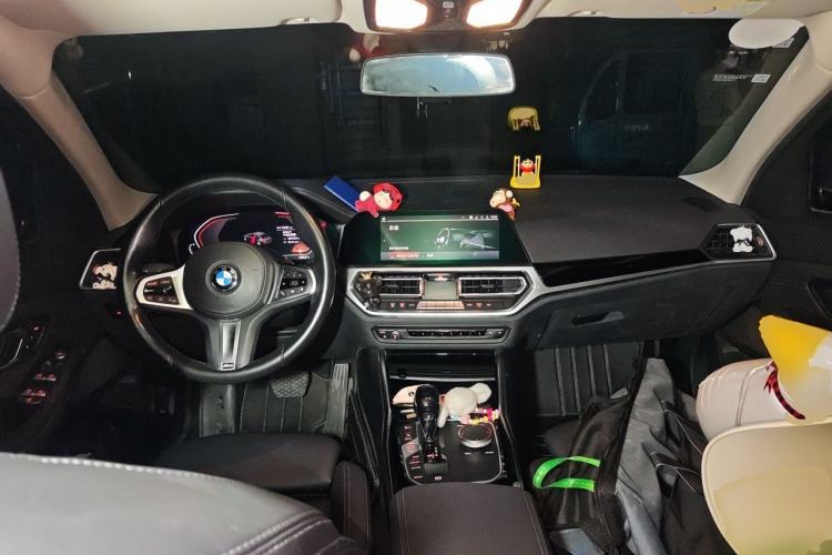 Used BMW 3 Series 2021 Facelifted 320Li M Sport Package Center Console