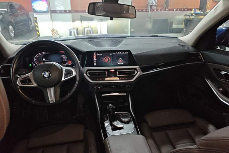 Used BMW 3 Series 2021 320Li M Sport Package Center Console