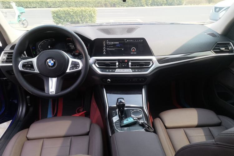 Used BMW 3 Series 2021 325Li M Sport Package Center Console